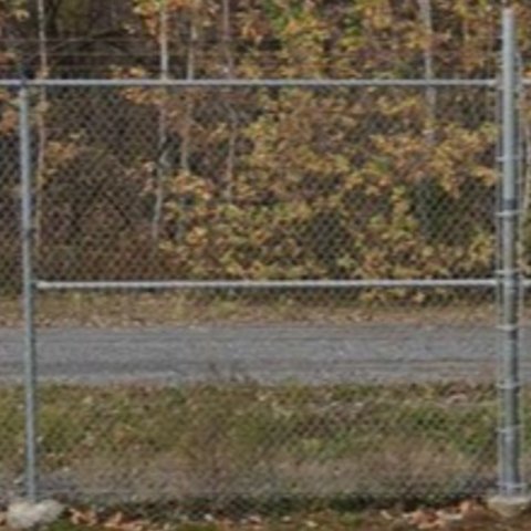 Figure depicting a 3 wire barbed wire fencing