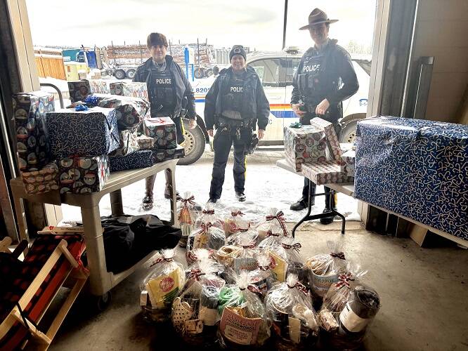 Group effort to spread some Christmas cheer | Royal Canadian Mounted Police